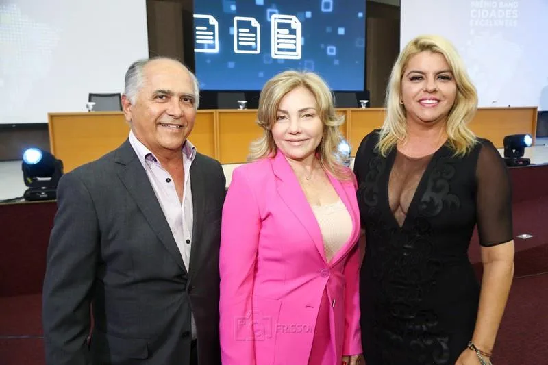 Agenor Mota, Sirlei Mota e Alessandra Araújo