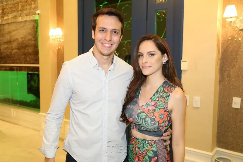 Felipe Costa e Scarlet Soares