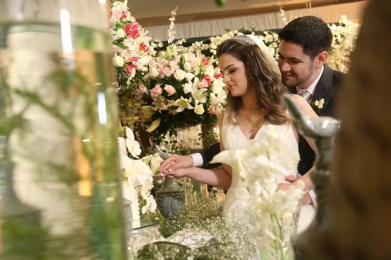 Amanda Linhares e Bruno Bezerra de Menezes