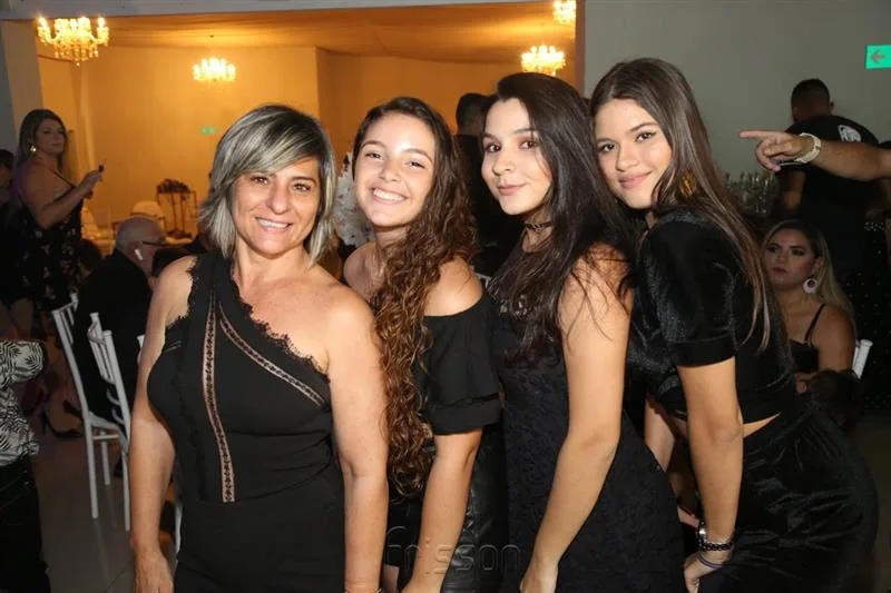 Alba Coutinho, Eva Leal, Vitória Coutinho e Lia Colares