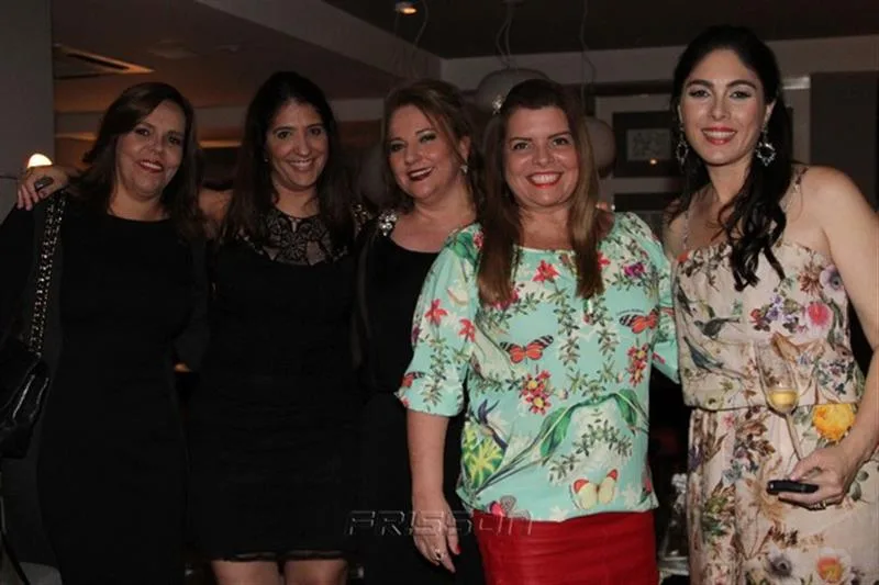 Ailza Ventura, Elisa Oliveira, Luiziane Cavalcante, Silvinha Carneiro e Izabela Fiúza