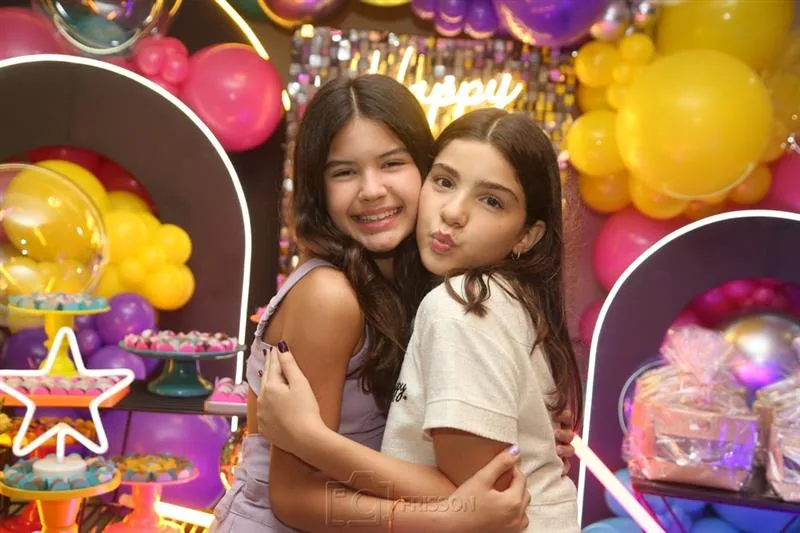 Isabela Barreira e Victoria Mesquita
