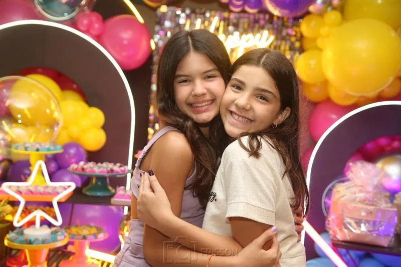 Isabela Barreira e Victoria Mesquita