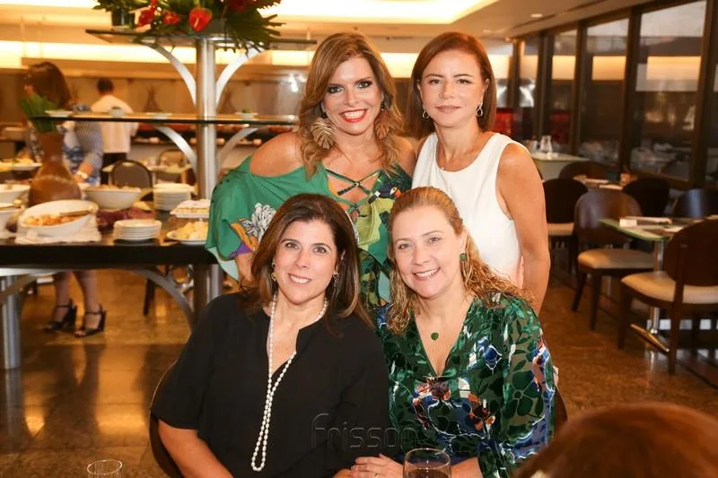 Aniversário de Cláudia Fujita e Silvinha Carneiro