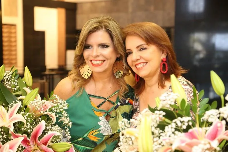 Aniversário de Cláudia Fujita e Silvinha Carneiro