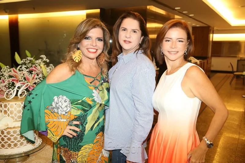 Aniversário de Cláudia Fujita e Silvinha Carneiro