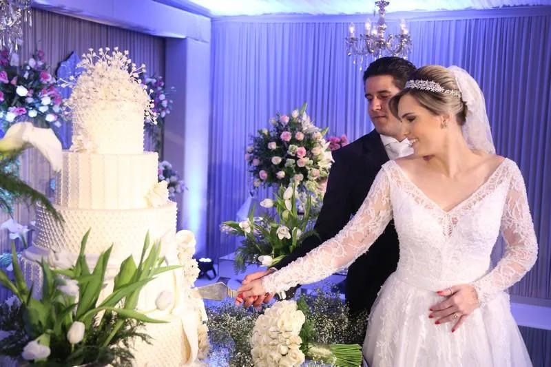 Caio Andrade e Elizabete Marques