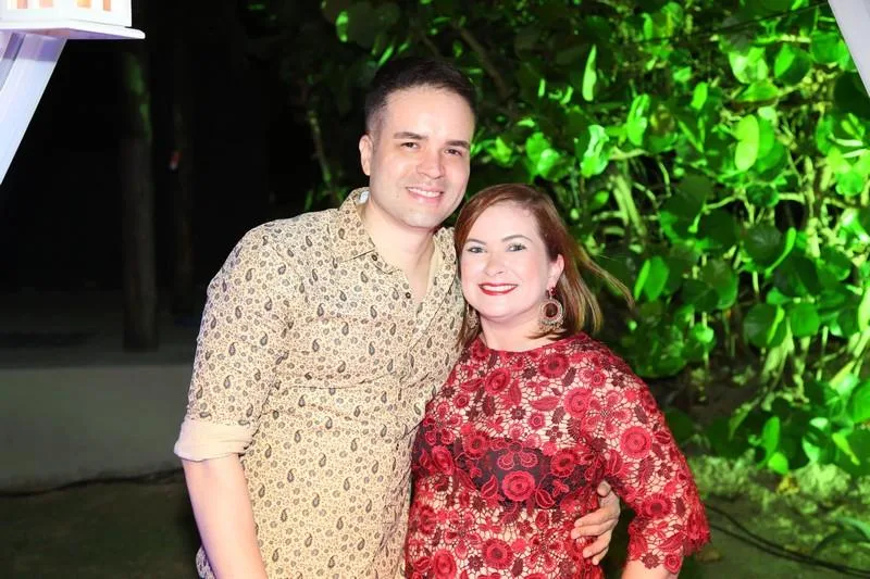 Adriano Abintes e Briane Castro