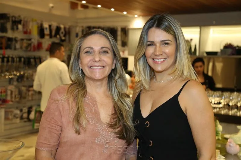 Ângela e Jeritza Gurgel