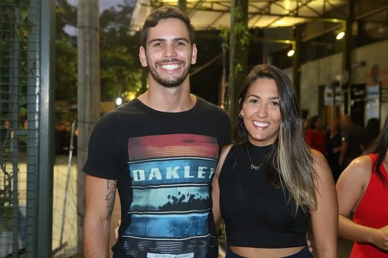 Alex Ouriques e Rafaelle Melo