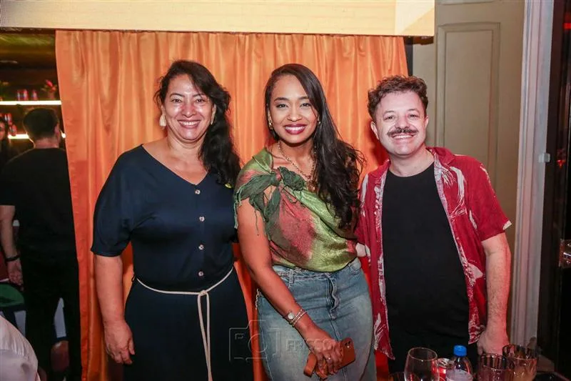 Ana Cristina, Alana Araújo e Rodrigo Mascarenhas