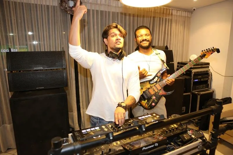 Dj Seth e Chally Nunes