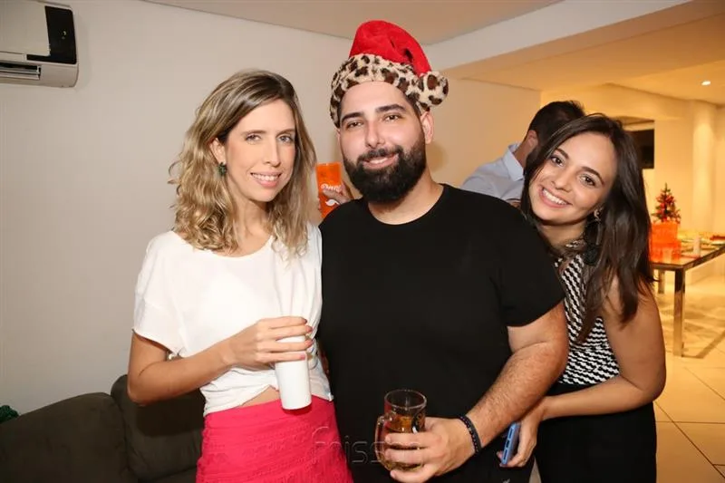 Lara Carvalho, Luis Victor Torres e Flavia Melo