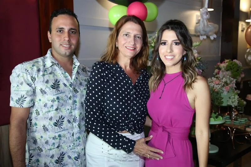 Antônio, Isabel e Tayra Romcy