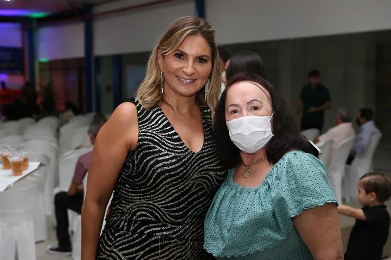 Ana Lorena Matos e Valdeide Correia