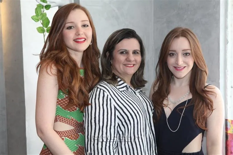 Larissa Furtado, Najla Corrêa e Mariah Fujita