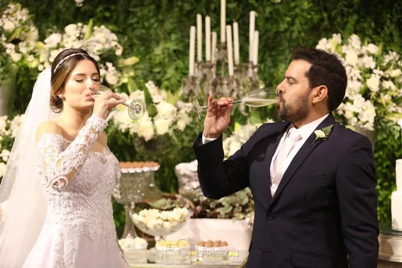 Brinde Eduardo Cruz e Lara Mesquita