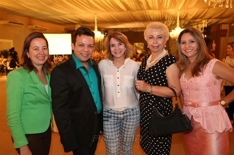 Adriana Ximenes, Roberto Alves, Sofia Linhares, Alódia Guimarães e Cássia Lago