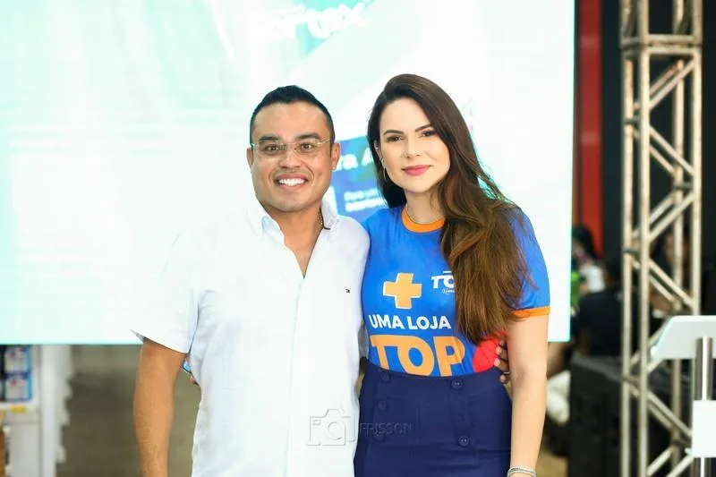Éverton Oliveira e Karina Queiroz
