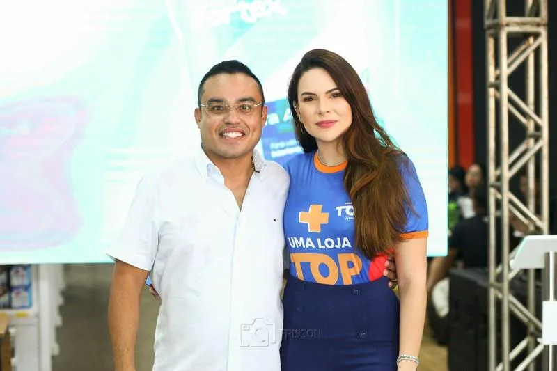 Éverton Oliveira e Karina Queiroz