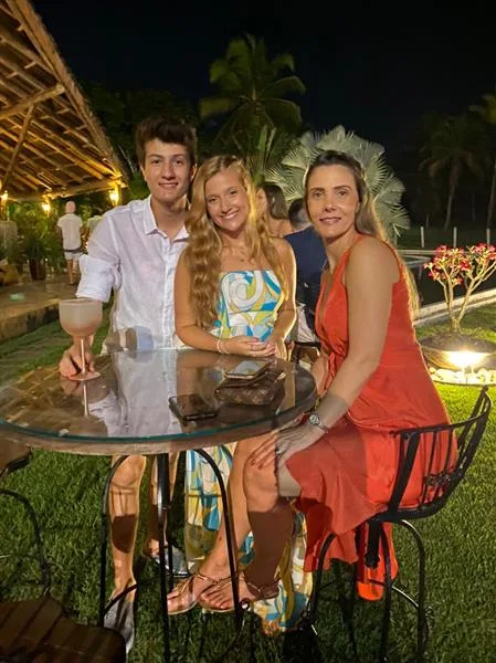 16 anos Laís Studart