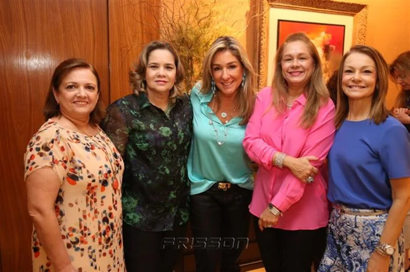 Jaqueline Praciano, Laura Cristina Botelho, Leticia Linton, Sarah Philomeno e Carlota Fiúza