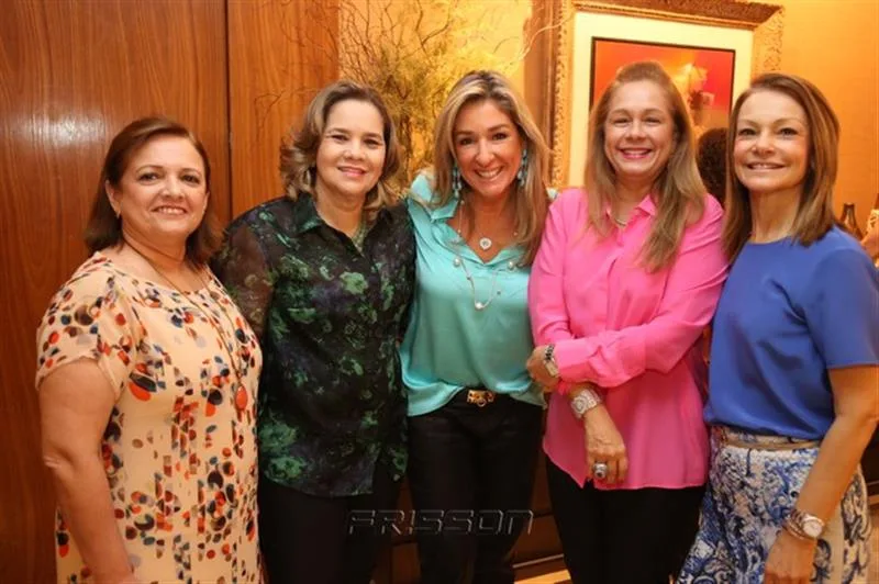 Jaqueline Praciano, Laura Cristina Botelho, Leticia Linton, Sarah Philomeno e Carlota Fiúza