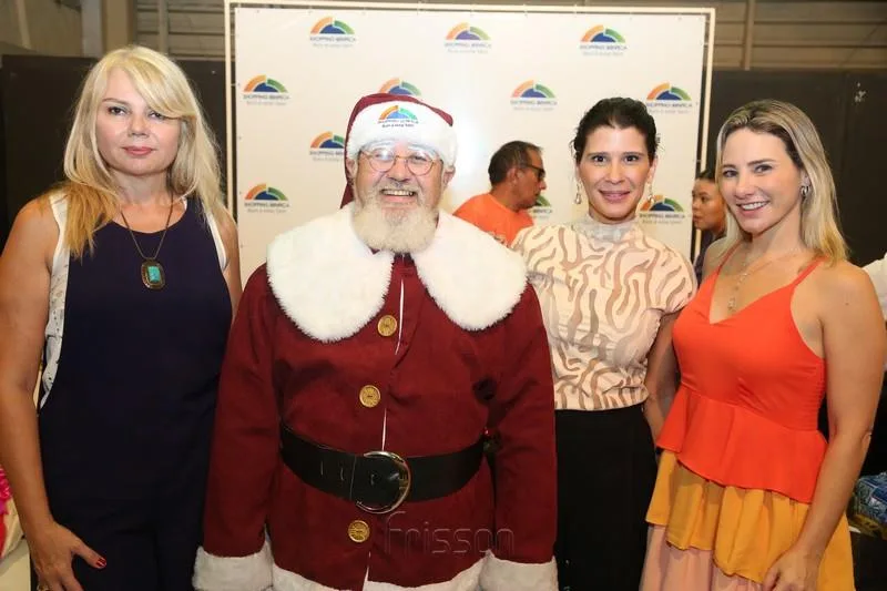 Marcilene Pinheiro, Papai Noel, Melissa Soares e Gaída Furtado