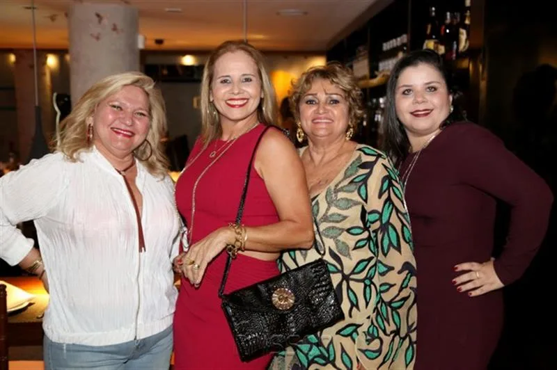 Beth Pinto, Nicole Lobo, Vera Costa e Karol Castro
