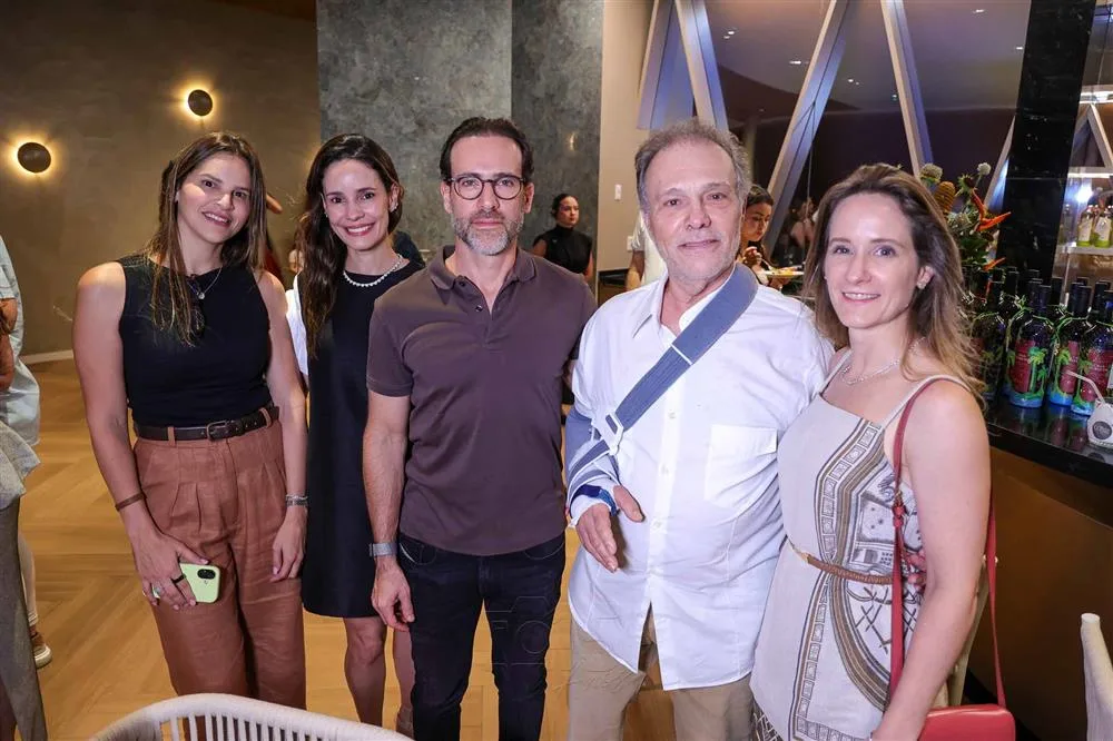 Amanda, Lina, Andre, Jose Carlos e Carla Pontes