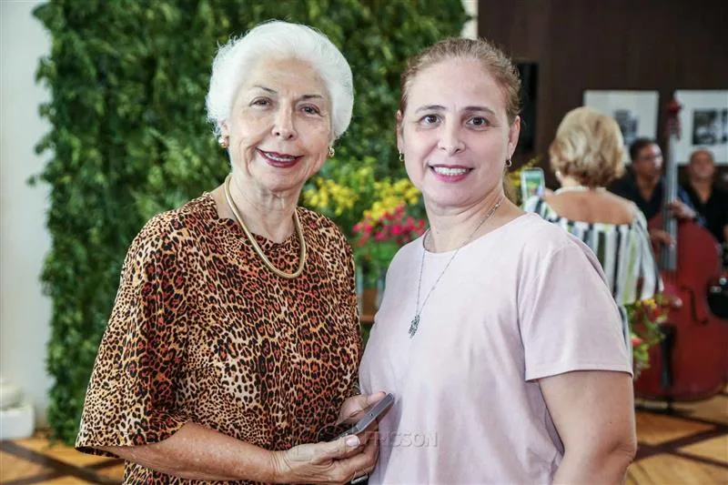 Alódia e Samyra Guimarães