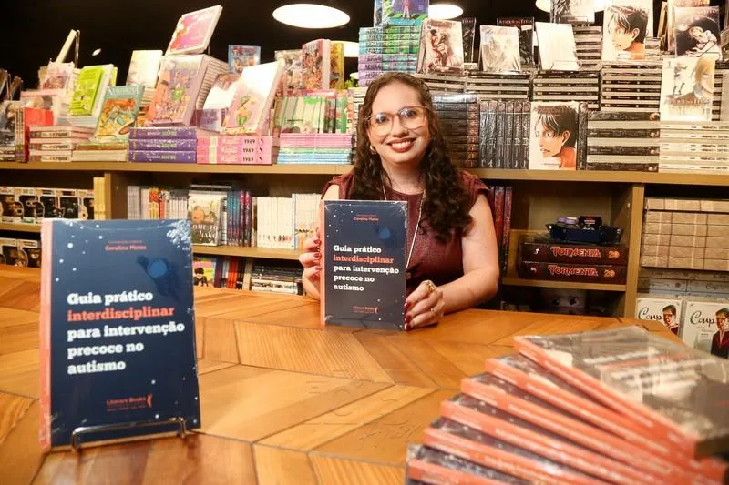 Lançamento do Livro de Lara Oliveira