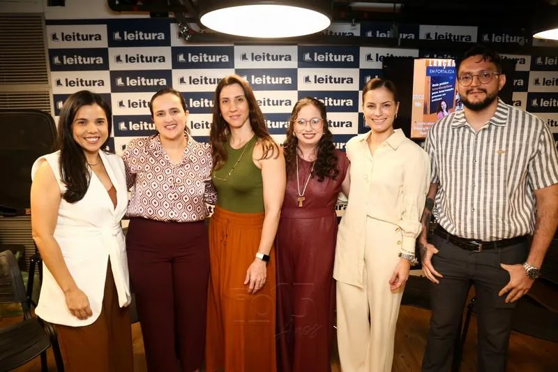 Lançamento do Livro de Lara Oliveira