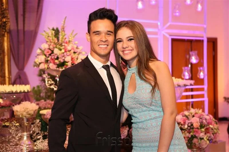 Alex Magalhães e Giovanna Gomes