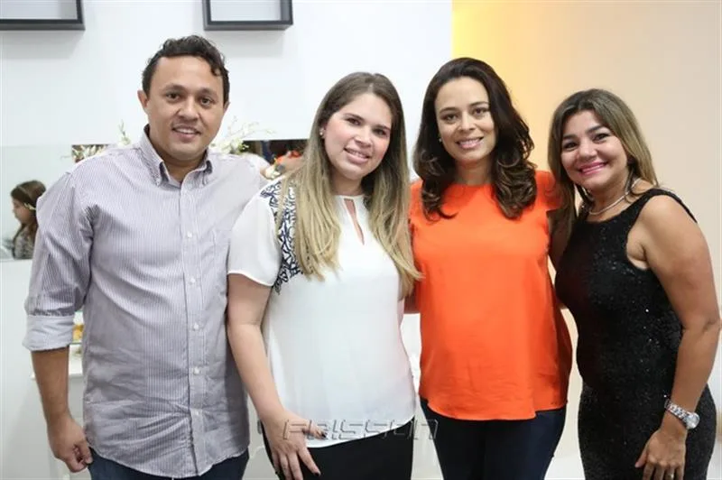 Arnaldo Guimarães, Tenille Guimarães, Carol Lemo e Maura Lima