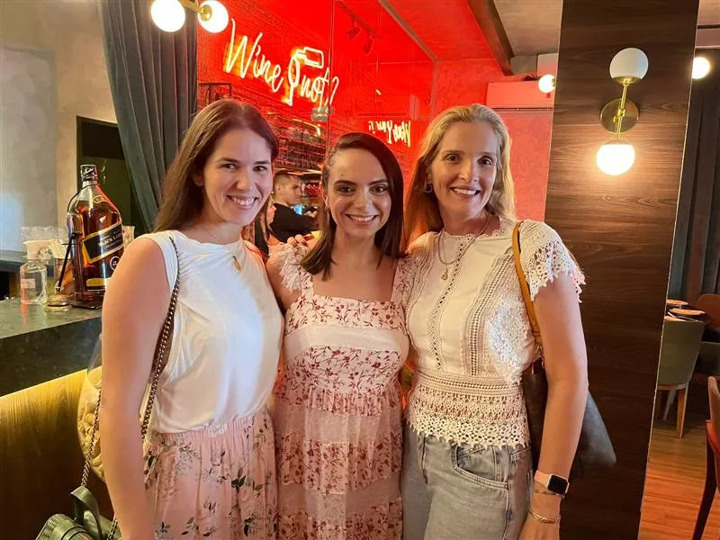 Carolina Villar, Claudinha Pinheiro e Maria Luiza Miranda