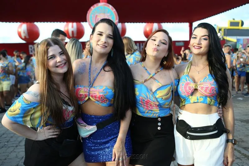Andressa Kakau, Letícia Albuquerque, Karla Freire e Ivina MBM