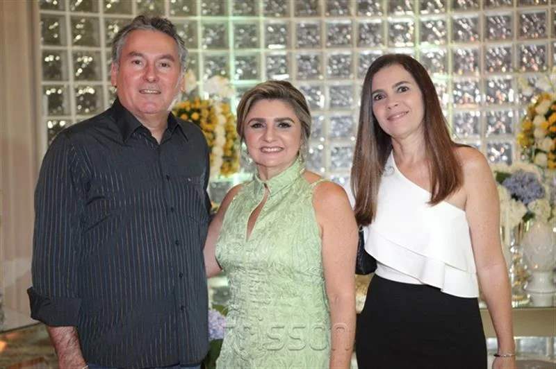 Adriano Brasil, Jane Aguiar e Isabela Brasil