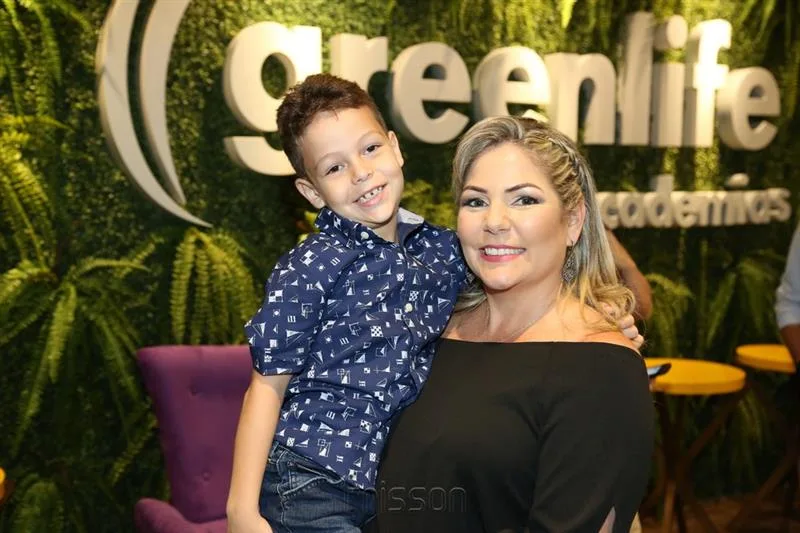 Cauê e Carol Amora