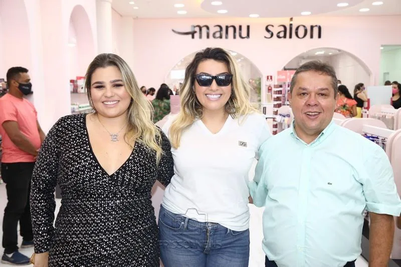 Emanuelle e Marcílio Fonteles com Thayse Teixeira