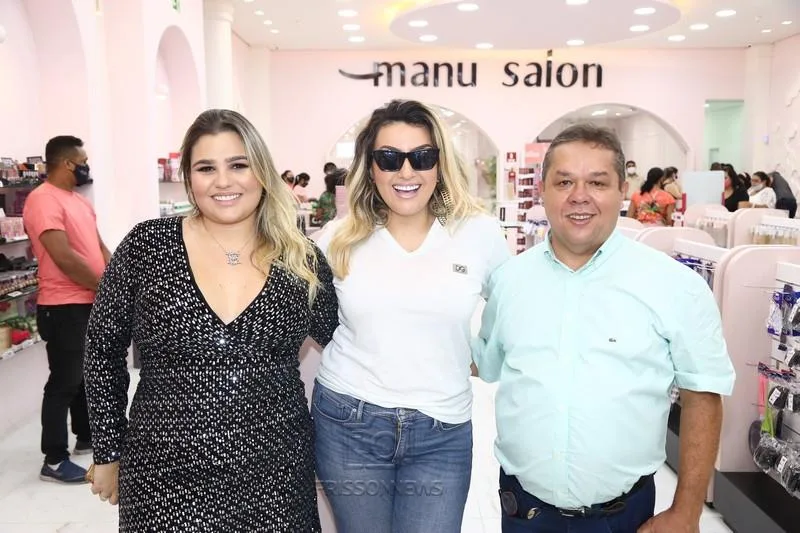 Emanuelle e Marcílio Fonteles com Thayse Teixeira