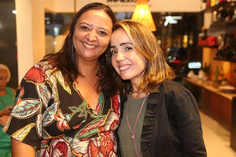 Carol Barroso e Adriana Queiroz