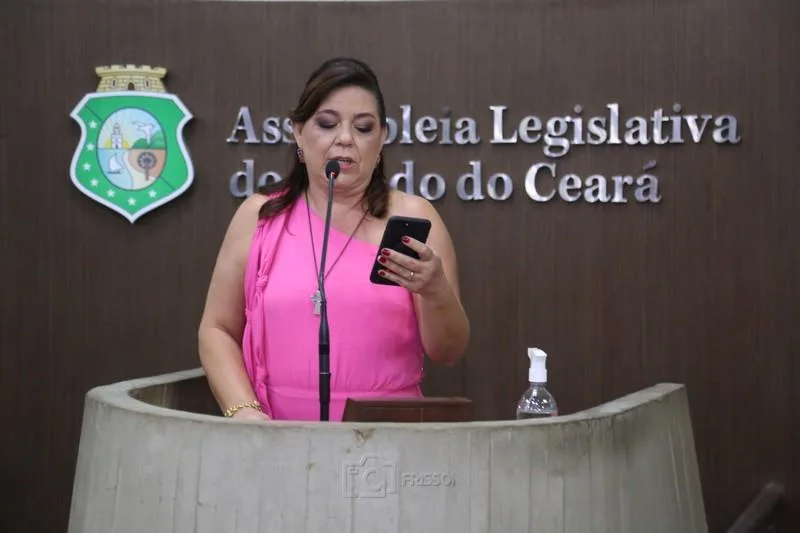Ana Paula Ribeiro