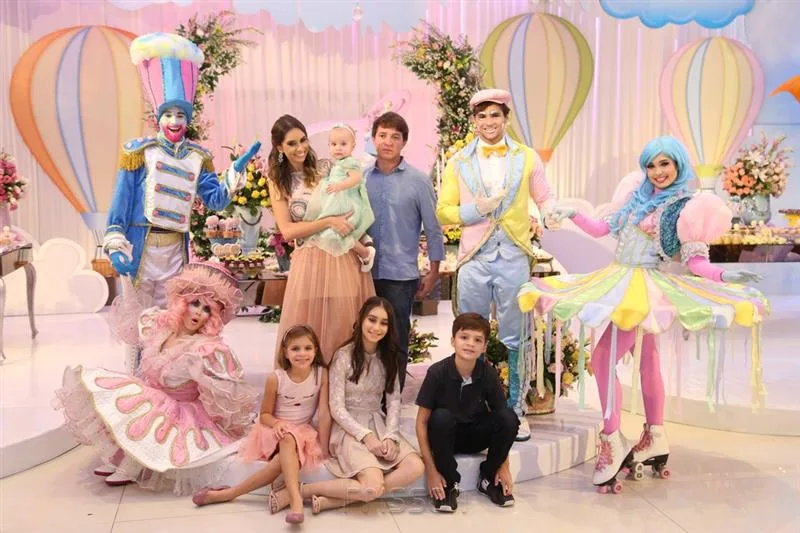 Ana Luisa, Thays, Isabela, José, Gabriel e Maria Maia
