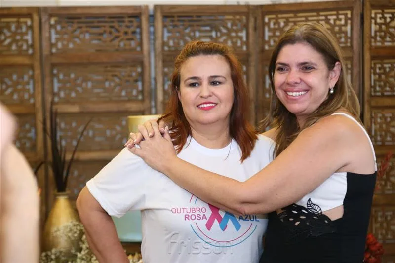 Miriam Pontes e Adriana Esmeraldo