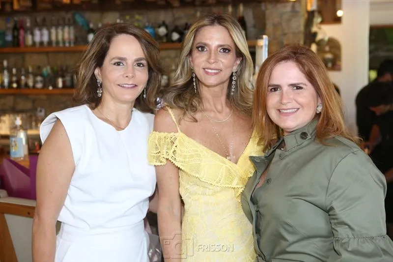 Ana Clara Ferreira Gomes, Michelle Aragão e Vaneska Bezerra