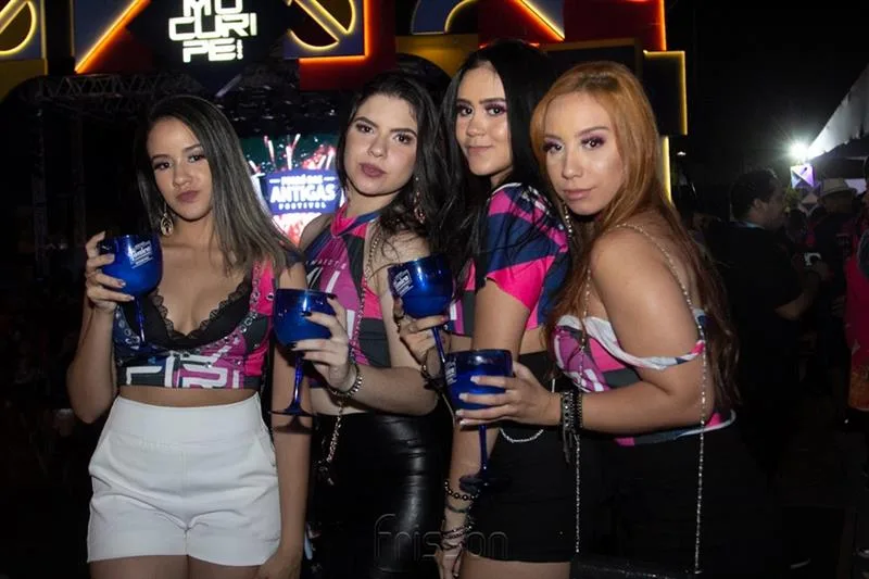Ana Veras, Teresa Carvalho, Ana Letícia e Vitória Pereira