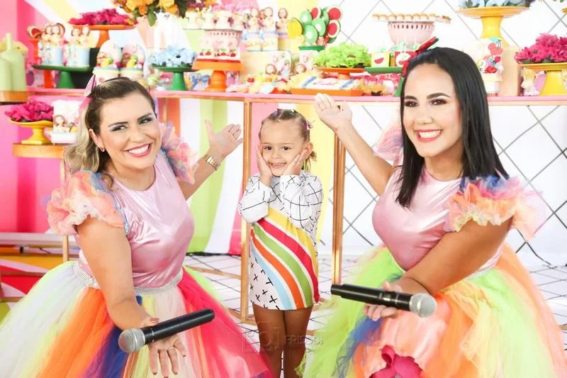 Cecília Vidal com Grupo Adoleta