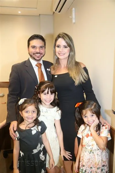 Ana Júlia, Ana Sofia, Ana Letícia, Lilian e Konrad Mota