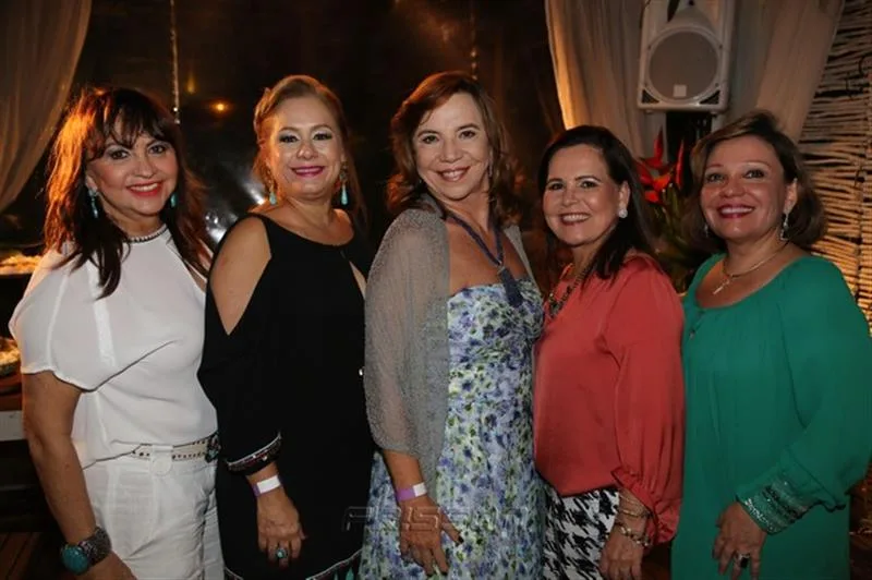 Carmen Cinira, Sarah Philomeno, Lúcia Wolff, Inês Porto e Fernanda Jensen